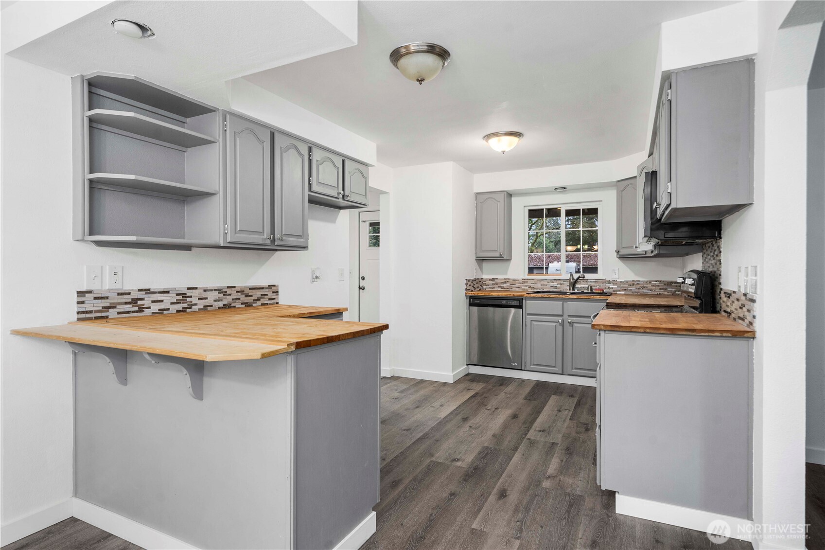 18420 Albany Street Southwest Rochester, WA 98579 - Photo 12 of 31