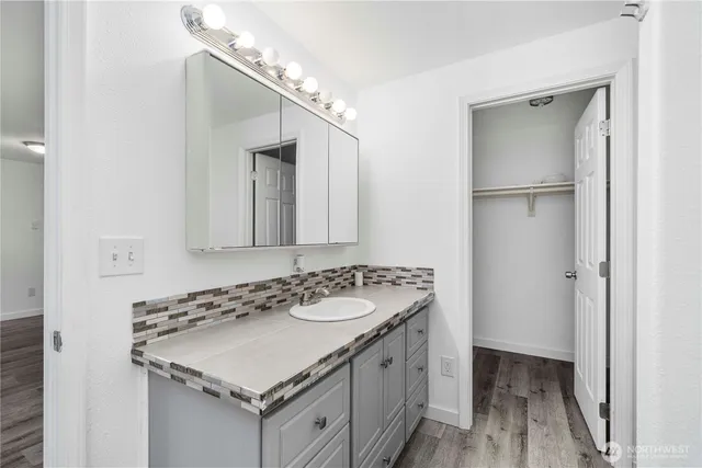 $399,950 | 18420 Albany Street Southwest, Rochester, WA 98579