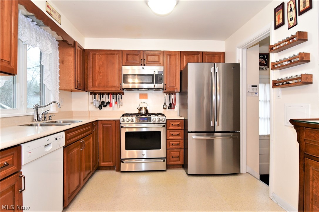 404 Somerset Road Akron, OH 44313 - Photo 8 of 25 Another view of Kitchen with stainless steel appliances included