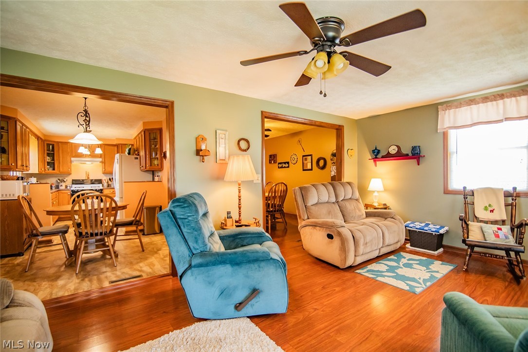 808 28th Street Vienna, WV 26105 - Photo 25 of 47
