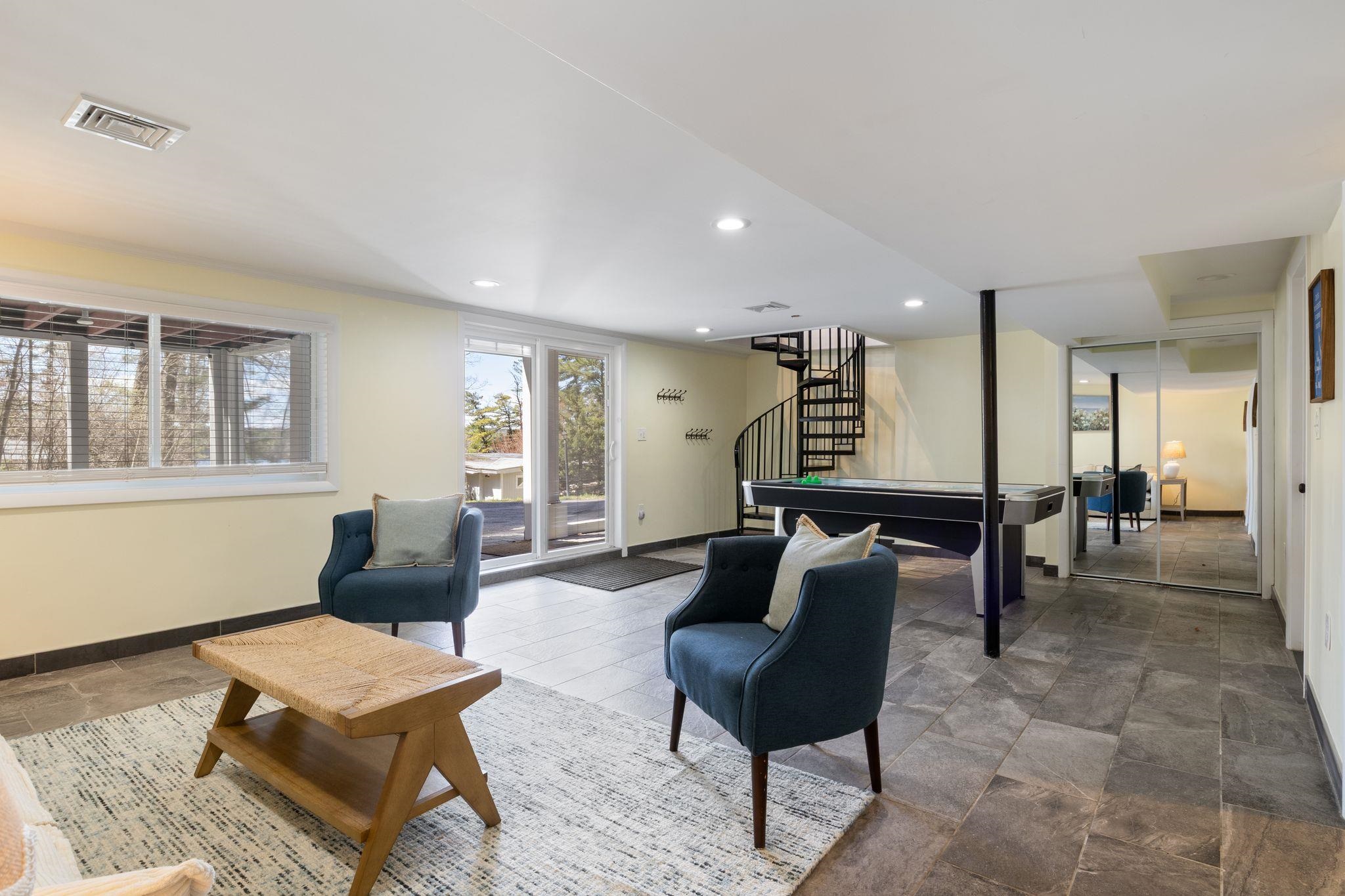 680 North Main Street, Unit 13 Wolfeboro, NH 03894 - Photo 23 of 36
