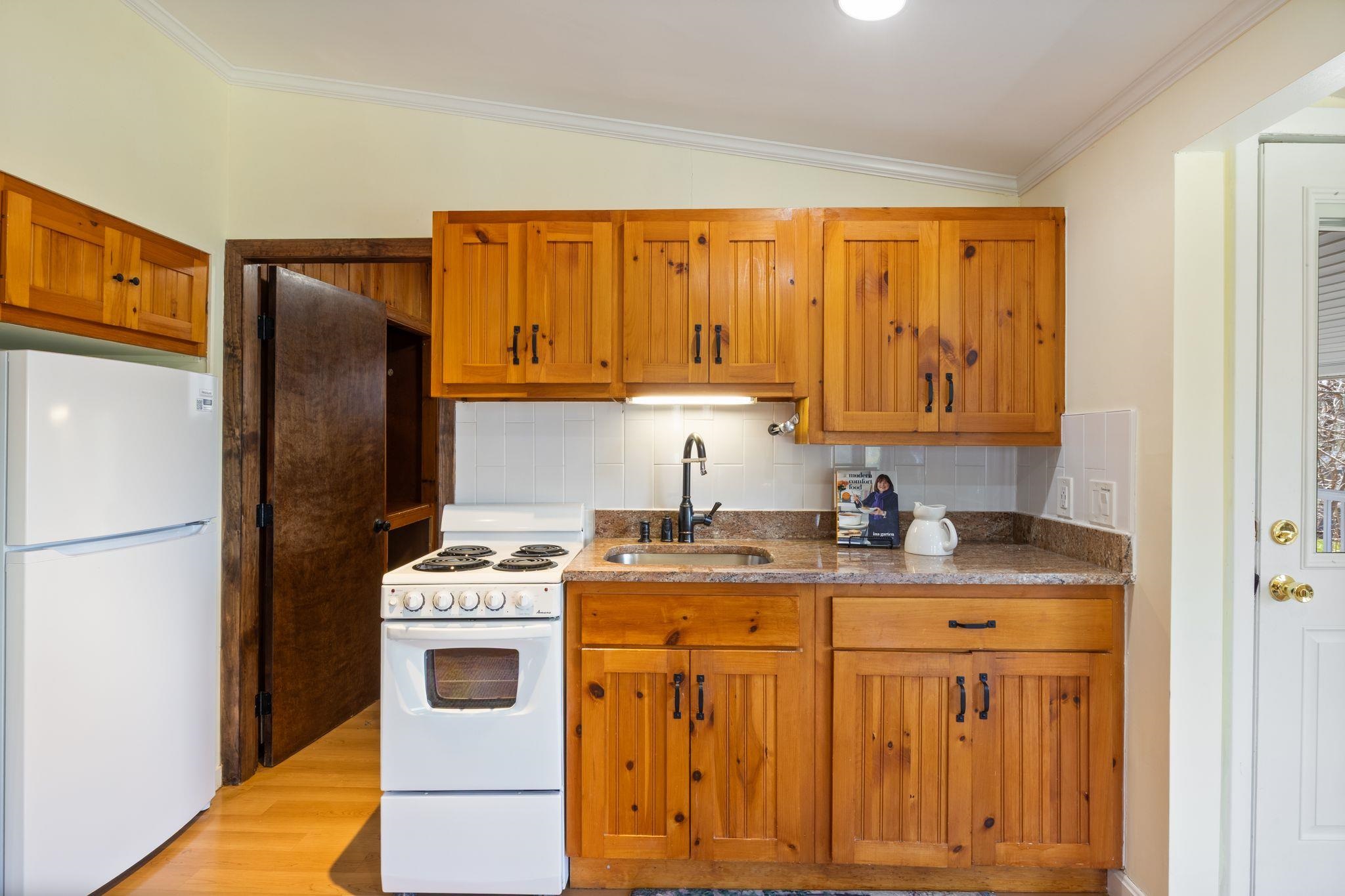 680 North Main Street, Unit 13 Wolfeboro, NH 03894 - Photo 6 of 36