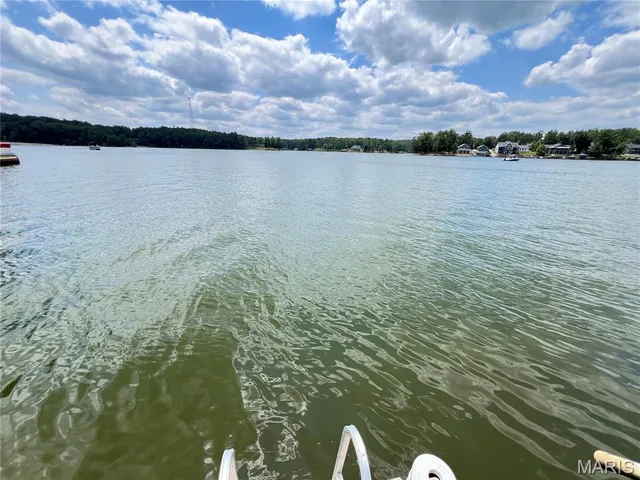 $255,000 | 2010 Port Perry Drive, Perryville, MO 63775