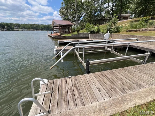 $255,000 | 2010 Port Perry Drive, Perryville, MO 63775