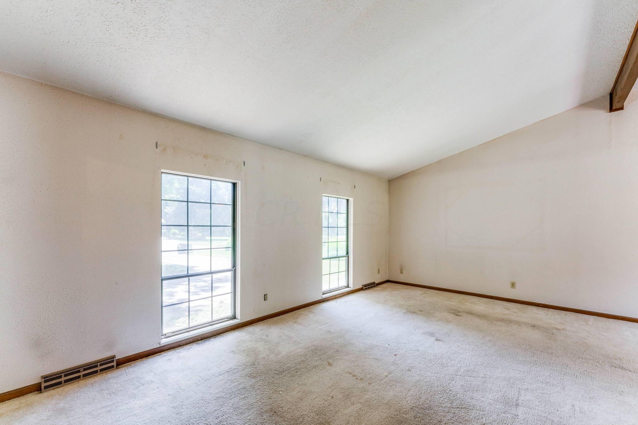 1169 James Road Newark, OH 43055 - Photo 11 of 46 18-web-or-mls-1169-james-rd