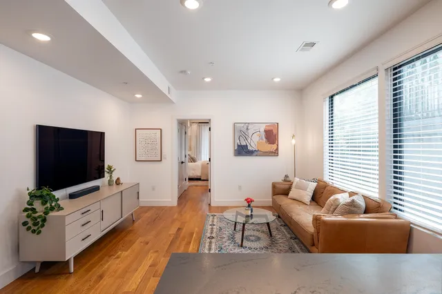 $639,000 | 827 Pavonia Avenue, Unit 3, Jersey City, NJ 07306