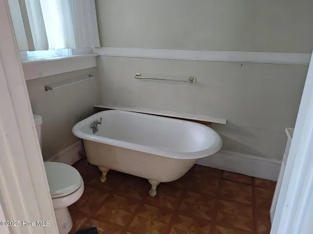 $95,999 | 108 Church Street West, Ahoskie, NC 27910