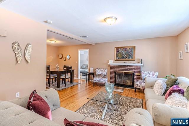 31 Perrin Drive Wayne, NJ 07470 - Photo 4 of 49