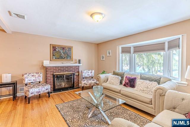 31 Perrin Drive Wayne, NJ 07470 - Photo 5 of 49