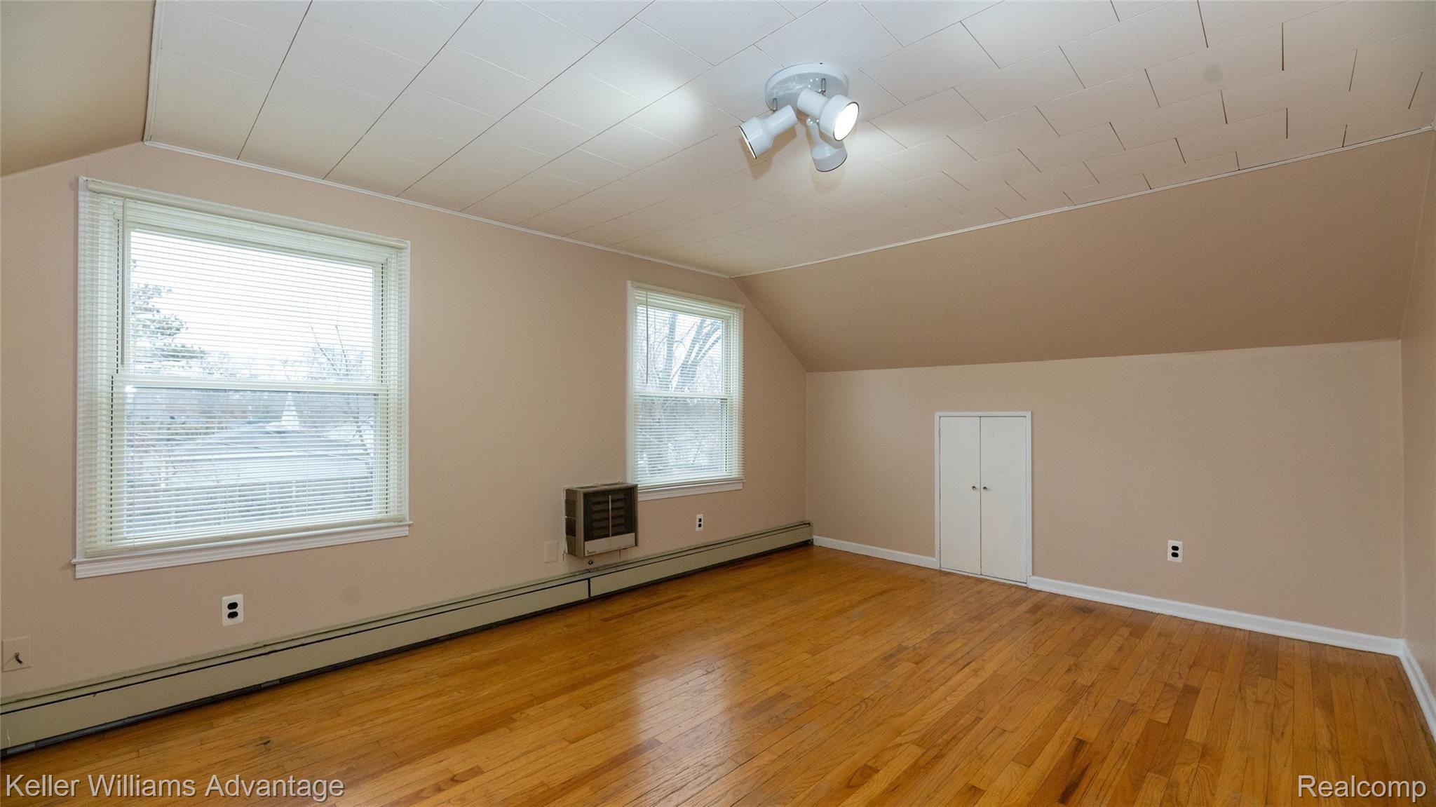 19750 Inkster Road Redford, MI 48240 - Photo 6 of 23 020_19.jpg