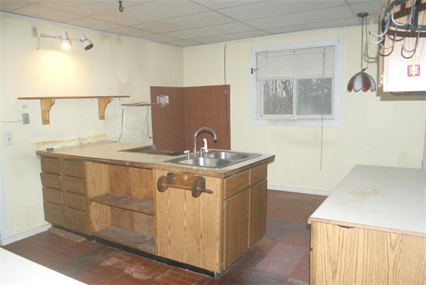 32 Ellis Road Southbridge, MA 01550 - Photo 8 of 21 Gallery Image 8