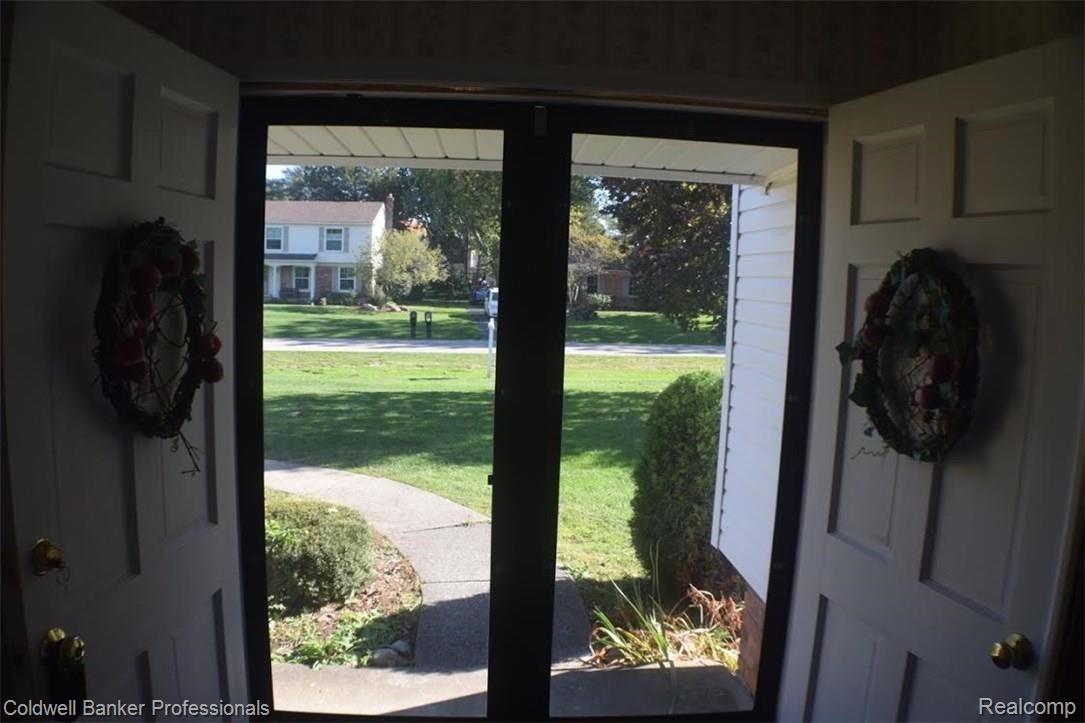5720 Pebbleshire Road Bloomfield Hills, MI 48301 - Photo 15 of 26 unnamed (14).jpg