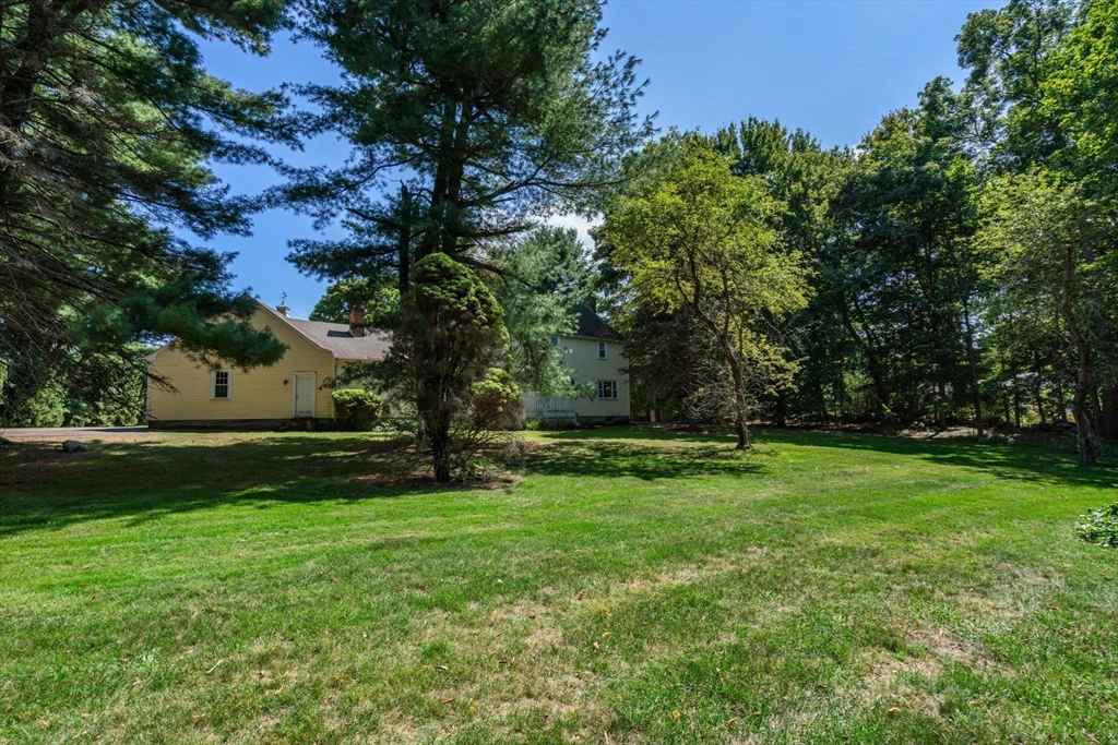 21 Pawnee Circle Milton, MA 02186 - Photo 3 of 17 a view of a park