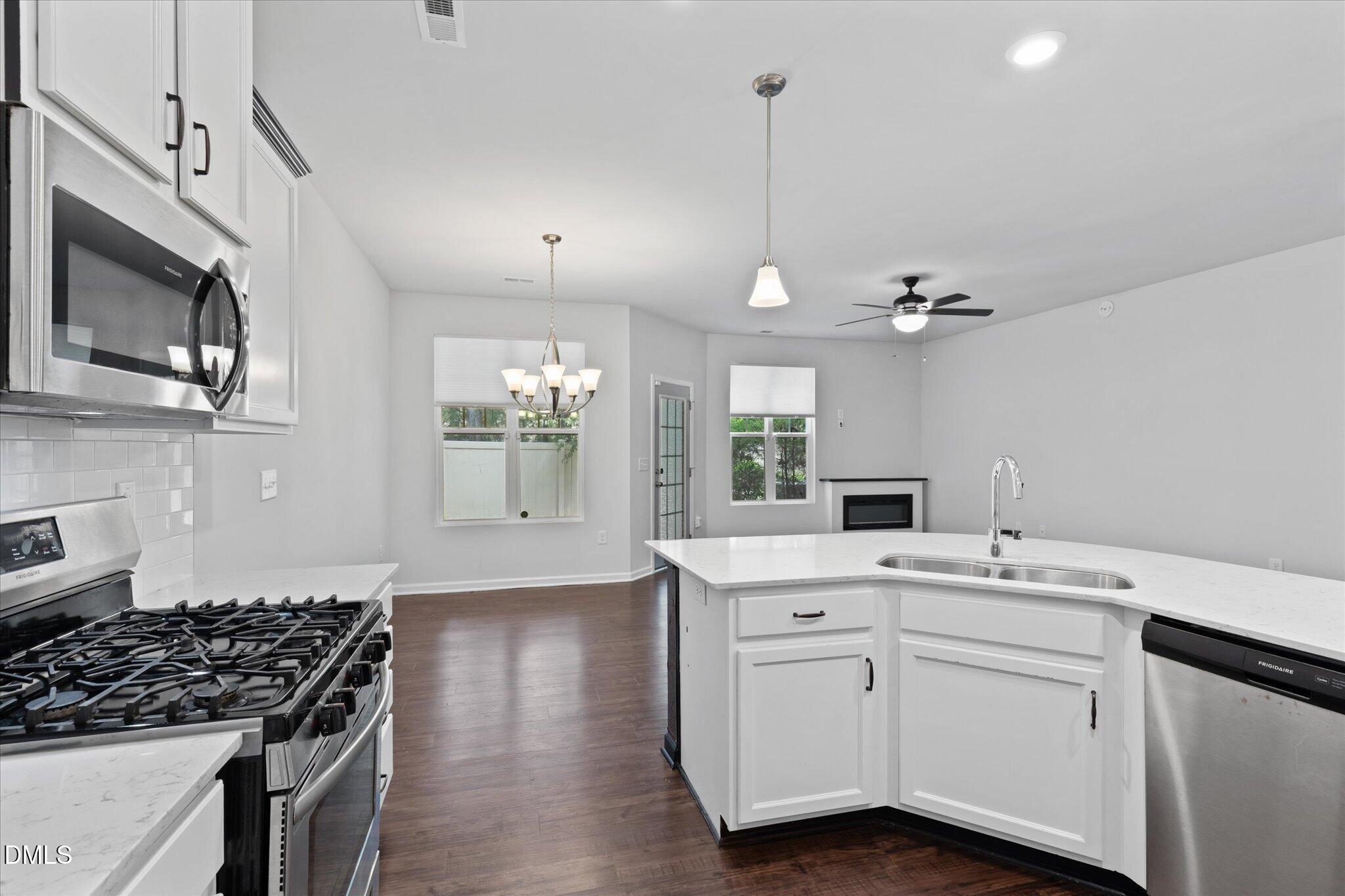 6075 Beale Loop Raleigh, NC 27616 - Photo 8 of 42 15-IMG_0199