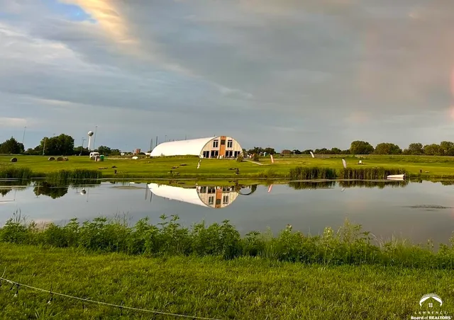 $2,800,000 | 24305 Loring Road, Lawrence, KS 66044