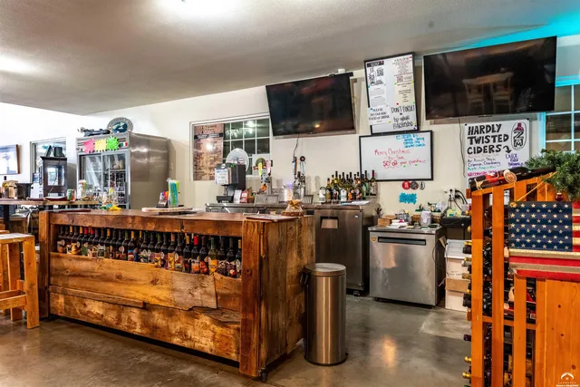 $2,800,000 | 24305 Loring Road, Lawrence, KS 66044