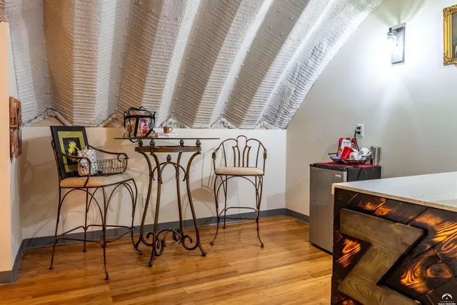 $2,800,000 | 24305 Loring Road, Lawrence, KS 66044