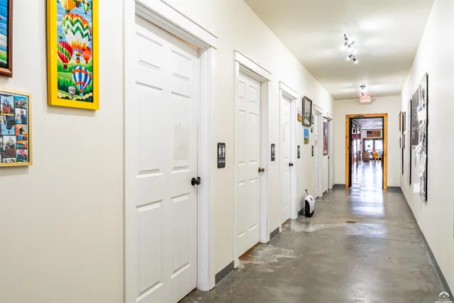 $2,800,000 | 24305 Loring Road, Lawrence, KS 66044