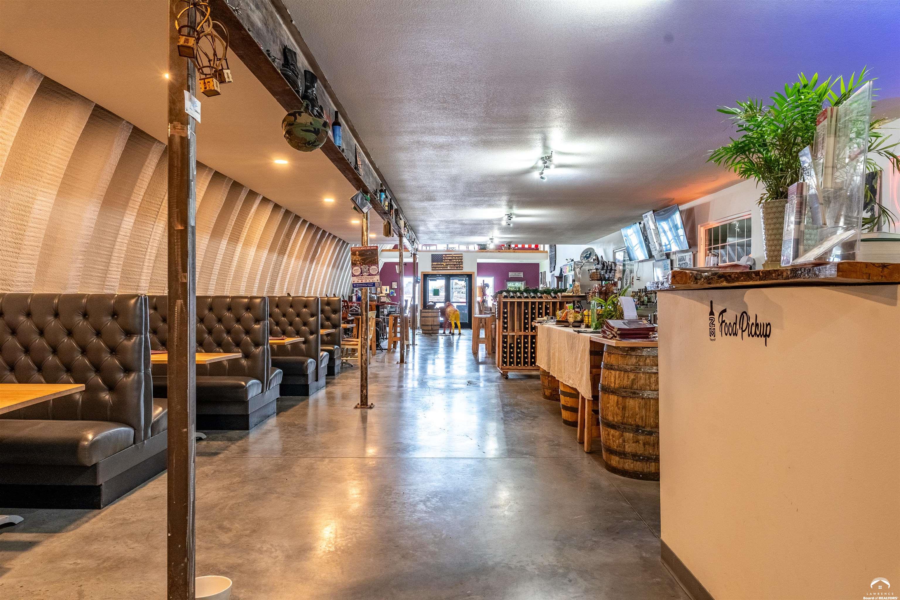 24305 Loring Road Lawrence, KS 66044 - Photo 31 of 96