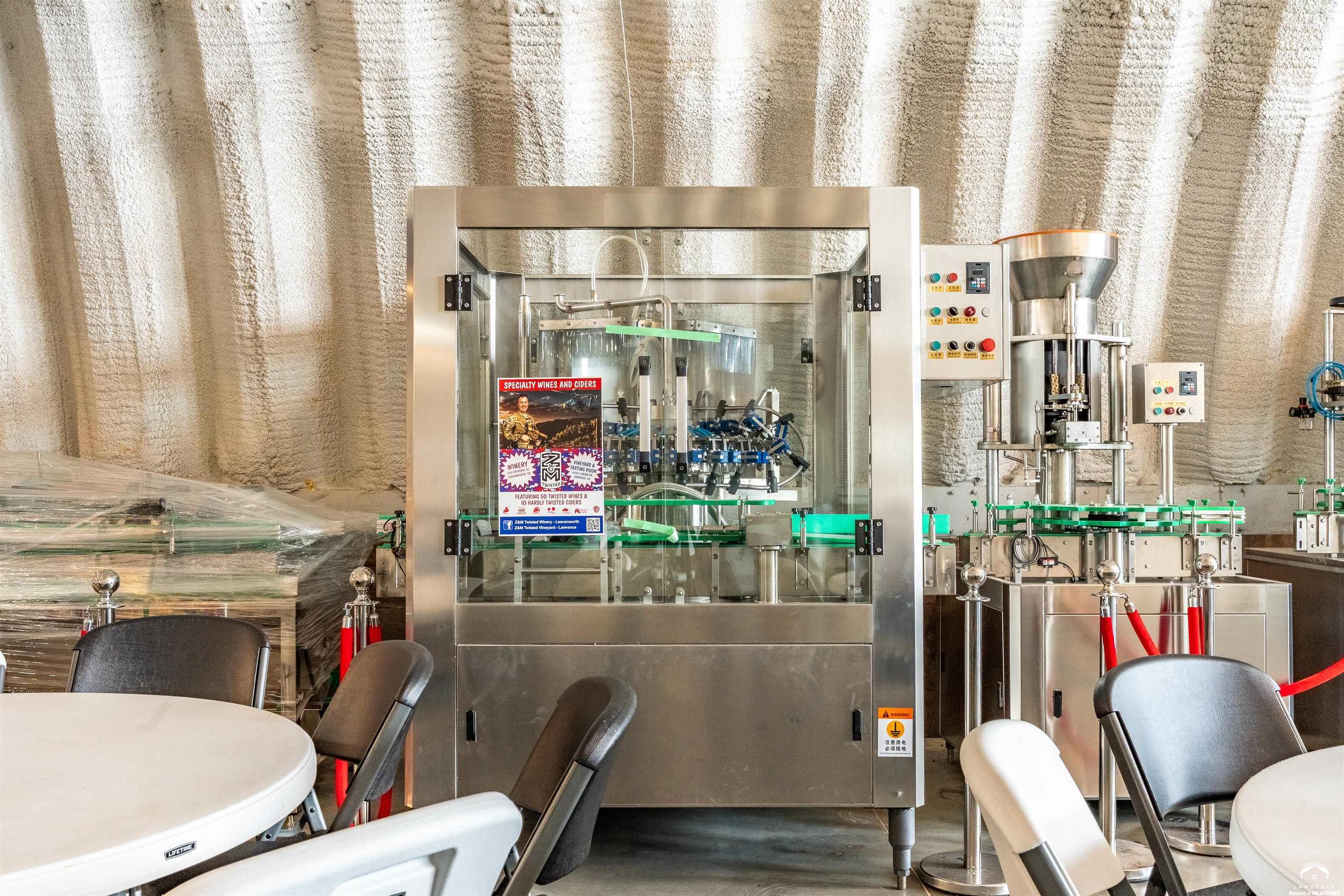 24305 Loring Road Lawrence, KS 66044 - Photo 44 of 96