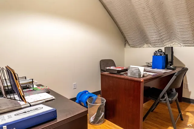 $2,800,000 | 24305 Loring Road, Lawrence, KS 66044