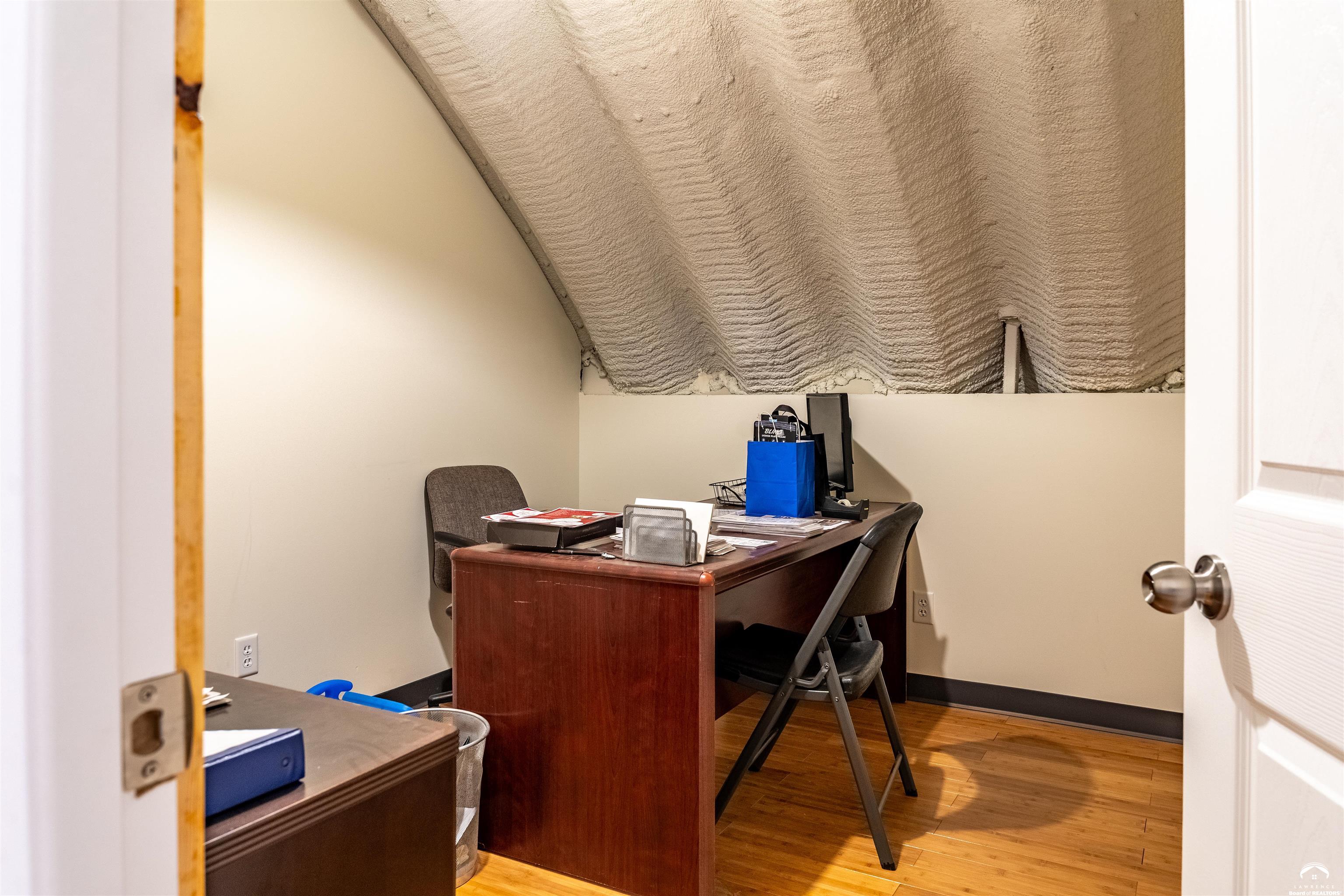 24305 Loring Road Lawrence, KS 66044 - Photo 62 of 96