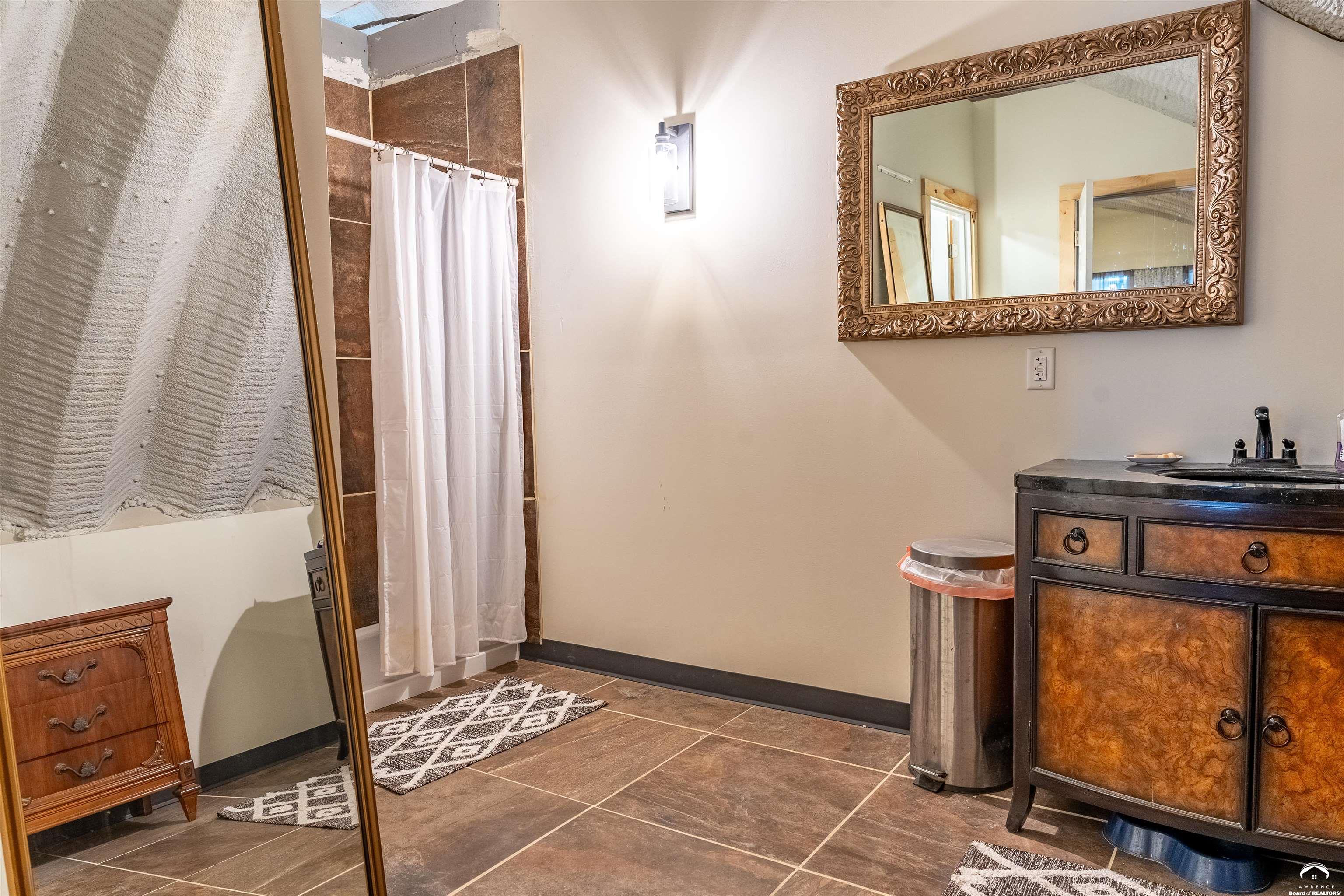 24305 Loring Road Lawrence, KS 66044 - Photo 65 of 96