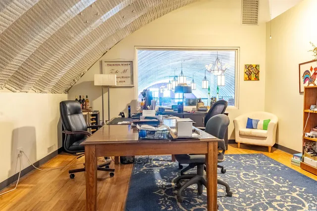 $2,800,000 | 24305 Loring Road, Lawrence, KS 66044