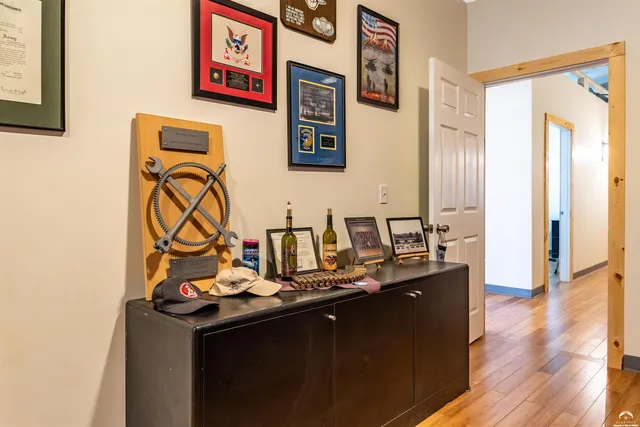 $2,800,000 | 24305 Loring Road, Lawrence, KS 66044