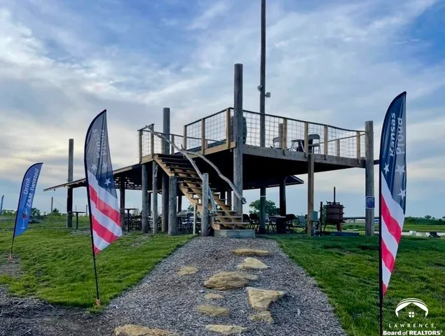 $2,800,000 | 24305 Loring Road, Lawrence, KS 66044