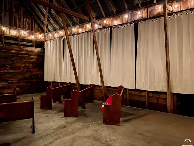 $2,800,000 | 24305 Loring Road, Lawrence, KS 66044