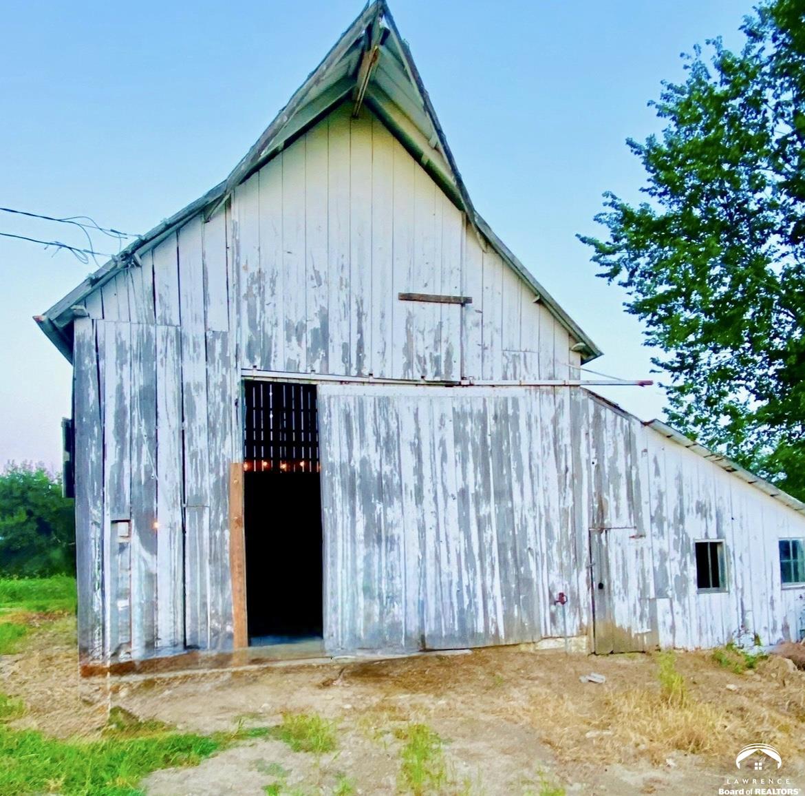 24305 Loring Road Lawrence, KS 66044 - Photo 89 of 96