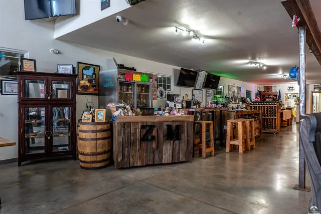 $2,800,000 | 24305 Loring Road, Lawrence, KS 66044