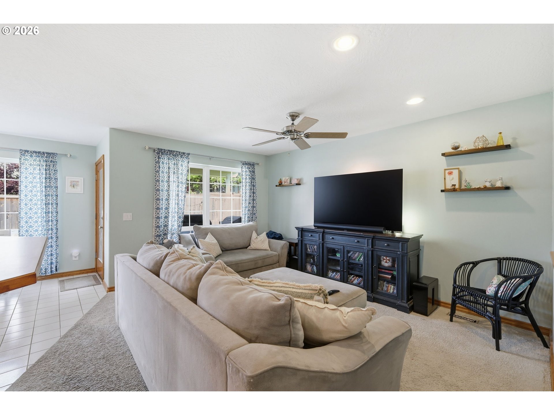 705 South 68th Place Springfield, OR 97478 - Photo 21 of 47 Family Room