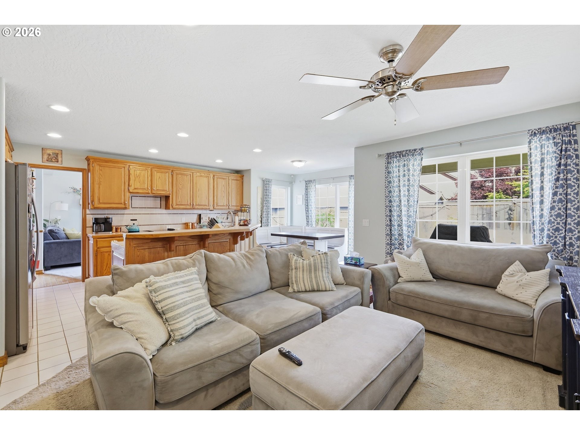 705 South 68th Place Springfield, OR 97478 - Photo 22 of 47 Family Room
