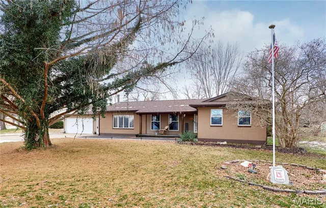 $265,000 | 115 Carroll Drive, Clarksville, MO 63336