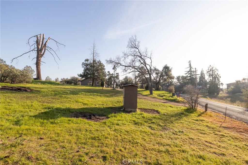 5072 Tip Top Road Mariposa, CA 95338 - Photo 30 of 41 a view of a swimming pool with an ocean view