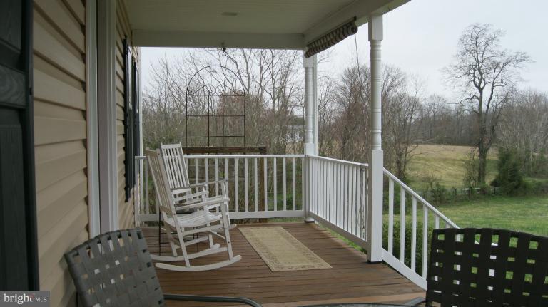 12039 Hume Road Hume, VA 22639 - Photo 6 of 17 Exterior (Front)