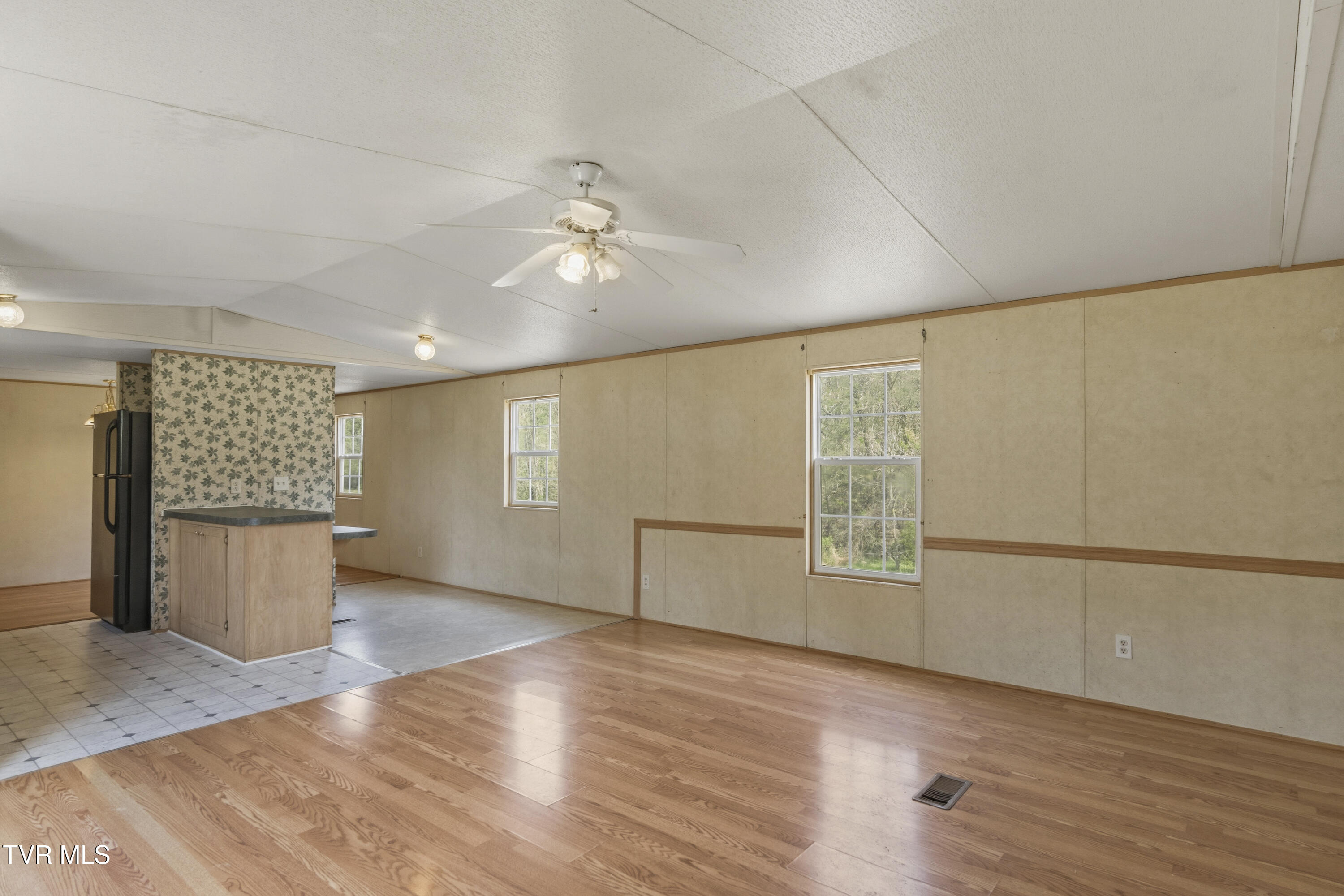 225 Carpenters Chapel Road Mosheim, TN 37818 - Photo 9 of 30 DSC06905