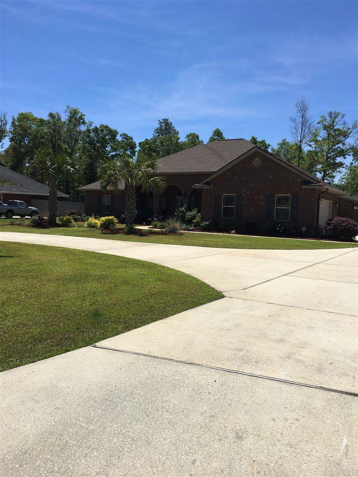 5727 Heatherton Road Milton, FL 32570 - Photo 2 of 48 Executive home begins at the circular drive entry!