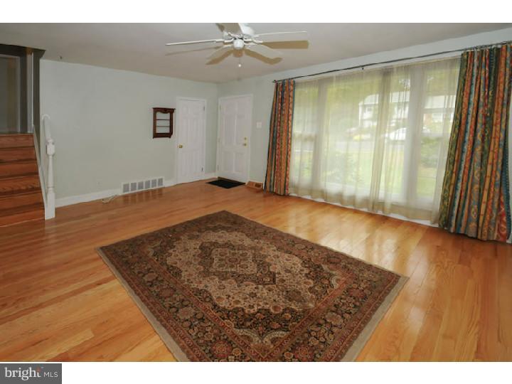 1367 Partridge Road Abington, PA 19001 - Photo 2 of 24 Living Room