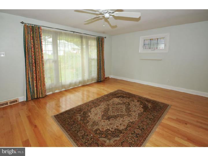 1367 Partridge Road Abington, PA 19001 - Photo 3 of 24 Living Room