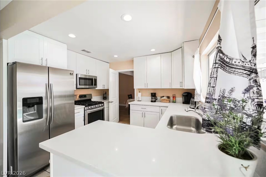 318 Quito Court Henderson, NV 89014 - Photo 5 of 41