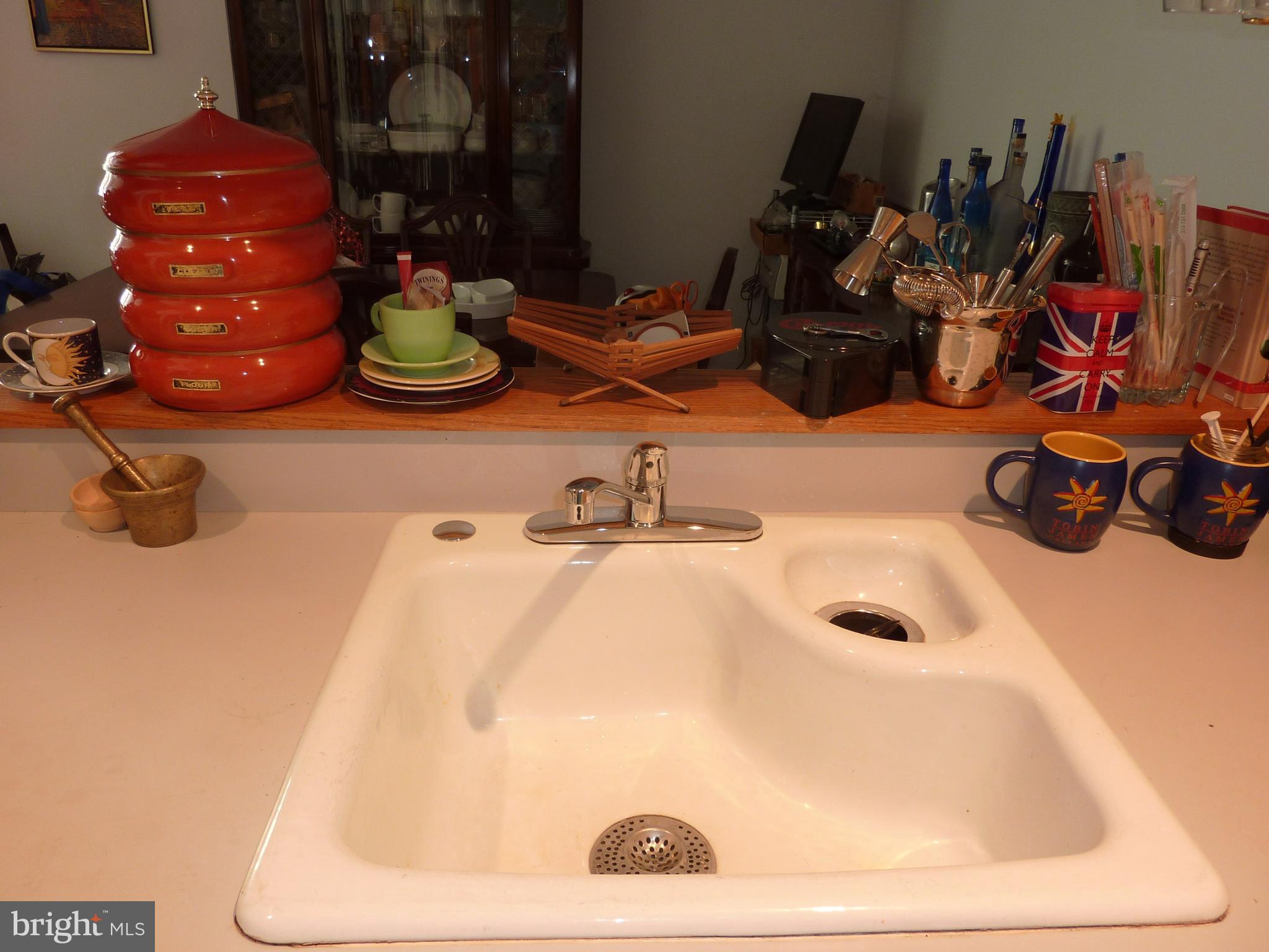 11 North 2nd Street, Unit 306 Philadelphia, PA 19106 - Photo 20 of 42 a bathroom with a sink