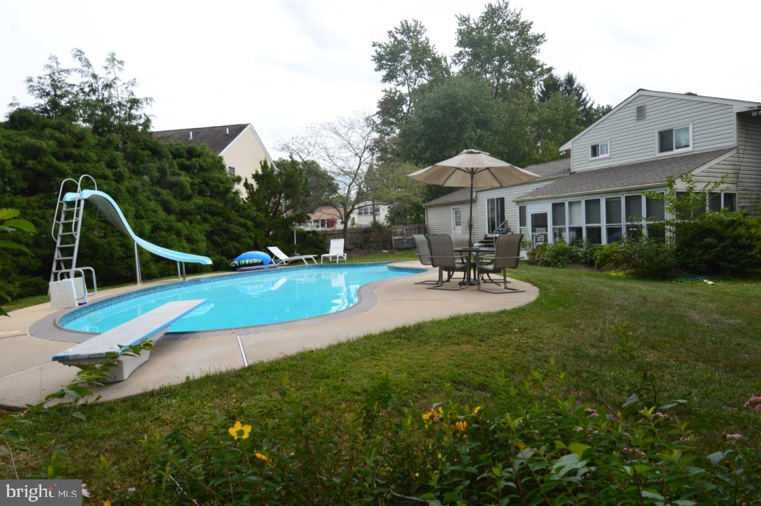 1136 Darrah Road Warminster, PA 18974 - Photo 49 of 56 Dive in!