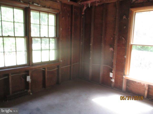 32085 Johnson Road Salisbury, MD 21804 - Photo 3 of 7 Living room