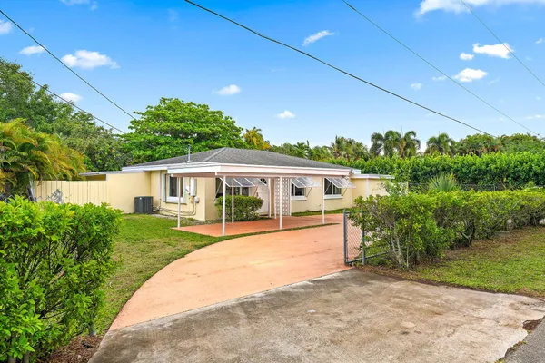 $2,900 | 4030 Gem Lake Drive, West Palm Beach, FL 33406