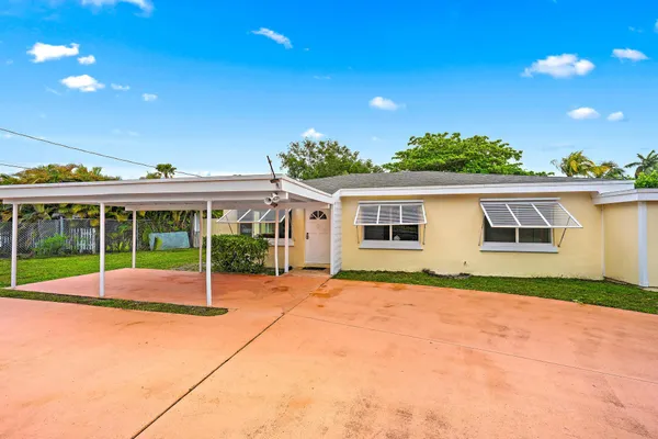 $2,900 | 4030 Gem Lake Drive, West Palm Beach, FL 33406