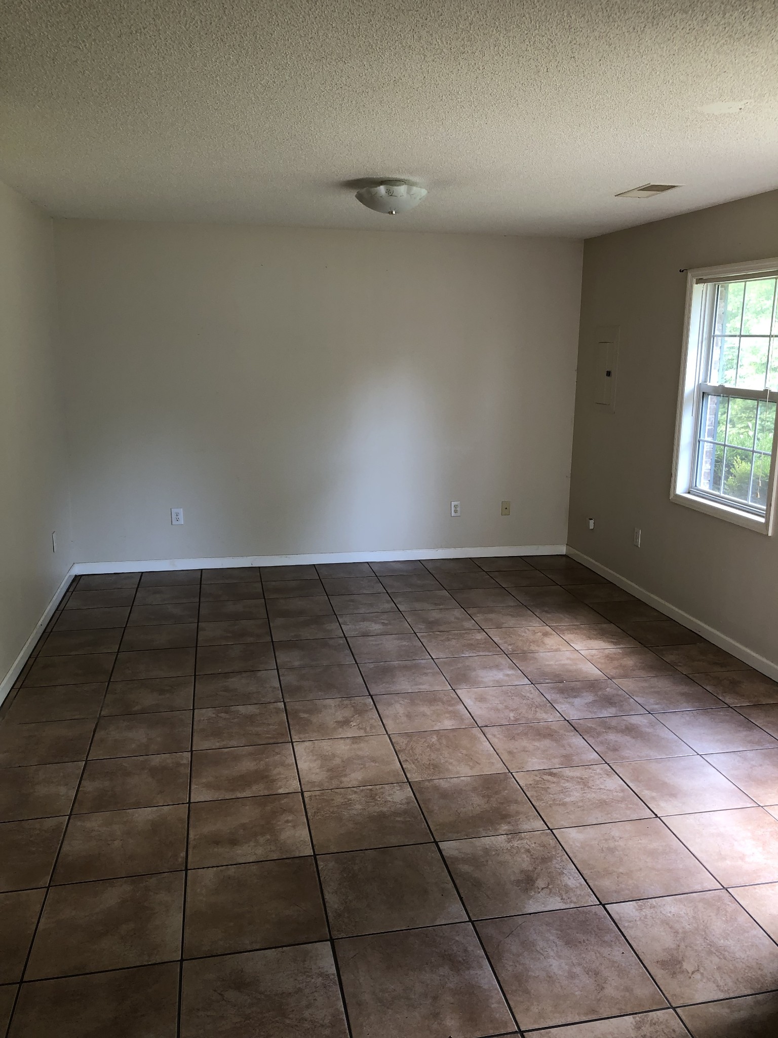227 Utility Road Winchester, TN 37398 - Photo 5 of 11 Gallery Image 5