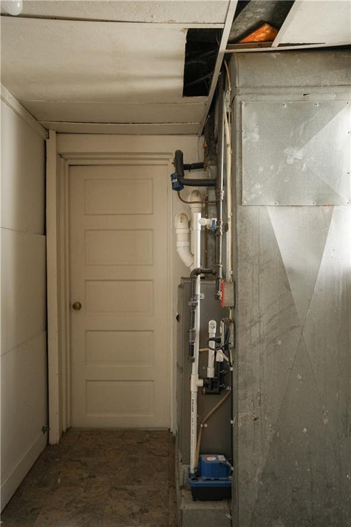 214 12th Street Monaca, PA 15061 - Photo 10 of 20 a bathroom with a shower